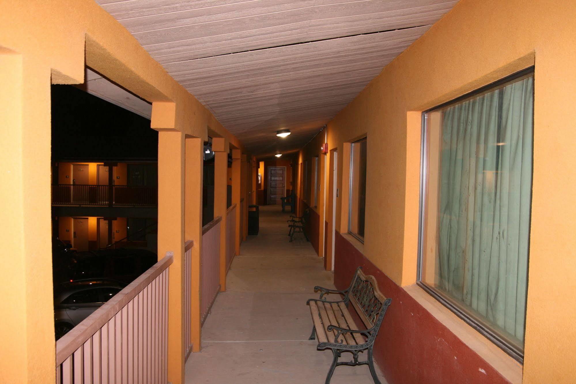 Budget Inn Artesia Dış mekan fotoğraf